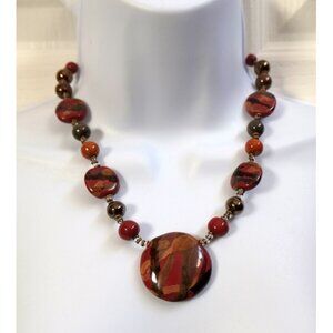 KAZURi hand-painted fair-trade bead necklace